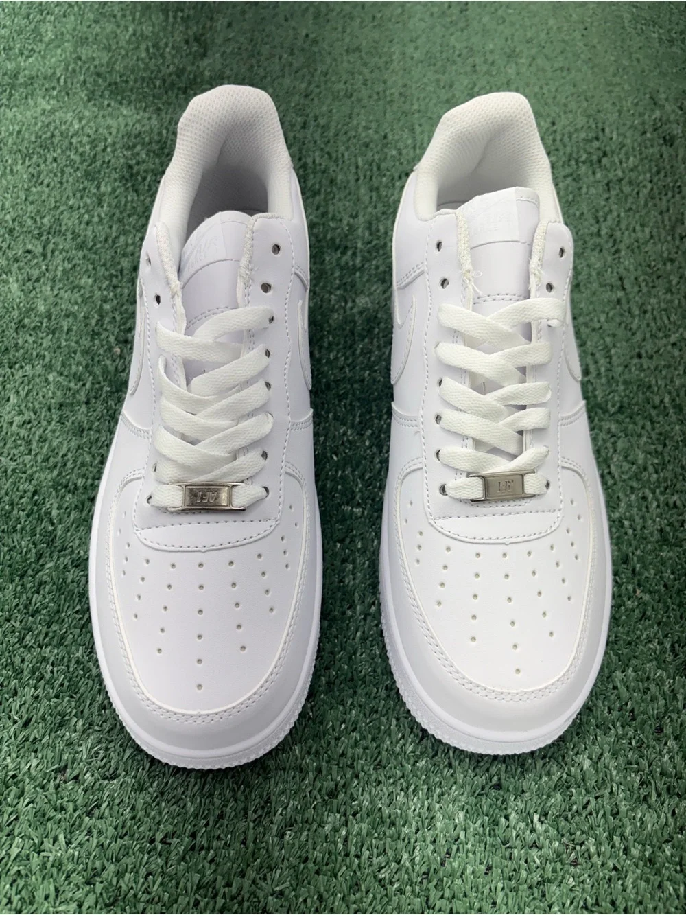 Nike White Low-Top Men's Sneakers